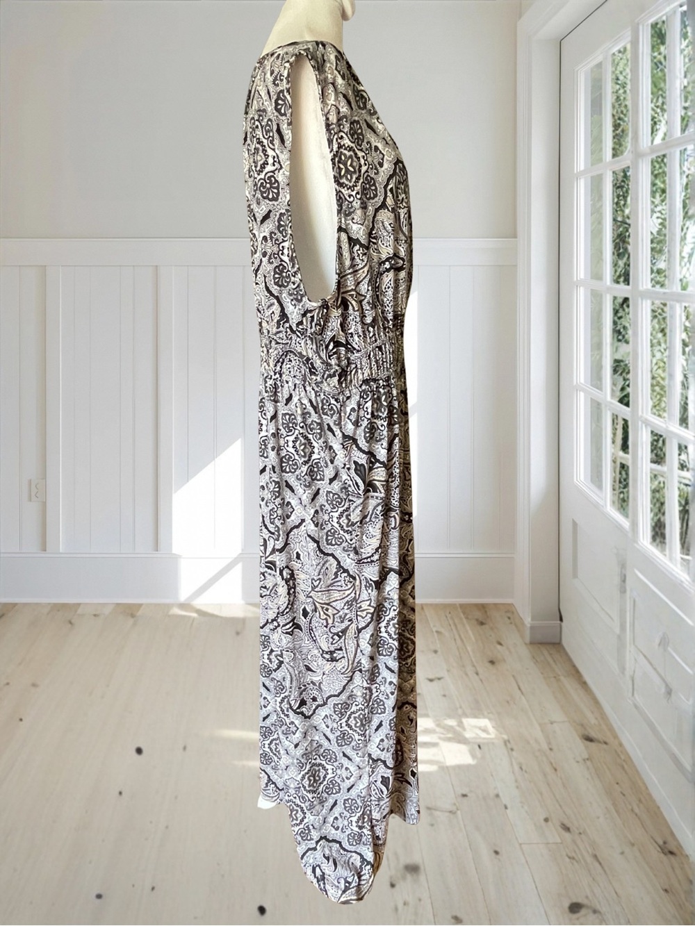 Simply Emma 1X Plus Size Paisley Boho Maxi Dress Smocked Waist V-Neck Casual - Picture 7 of 13
